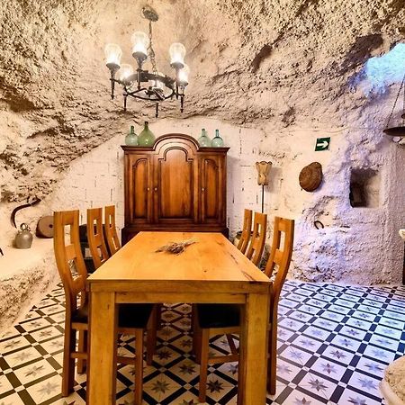 Cueva Con Jacuzzi A 20 Minutos De Valencia Villa Benaguacil Luaran gambar