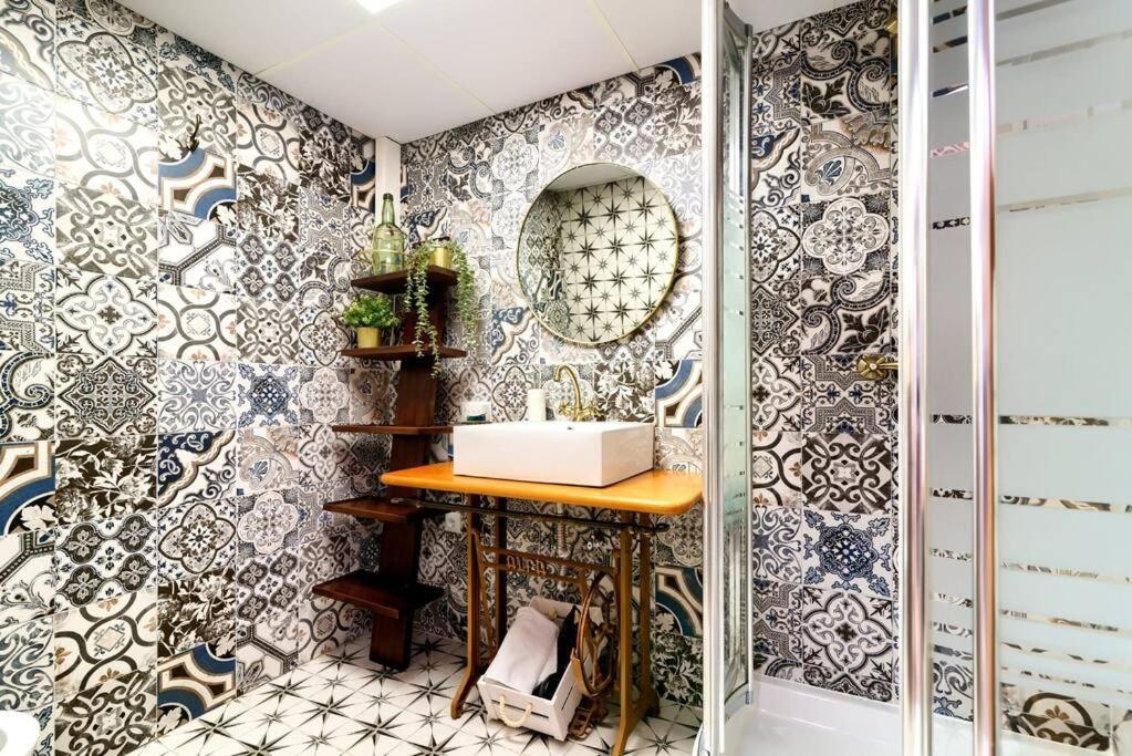 Cueva Con Jacuzzi A 20 Minutos De Valencia Villa Benaguacil Luaran gambar