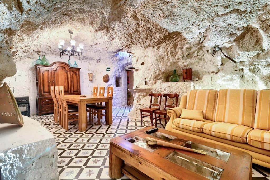Cueva Con Jacuzzi A 20 Minutos De Valencia Villa Benaguacil Luaran gambar