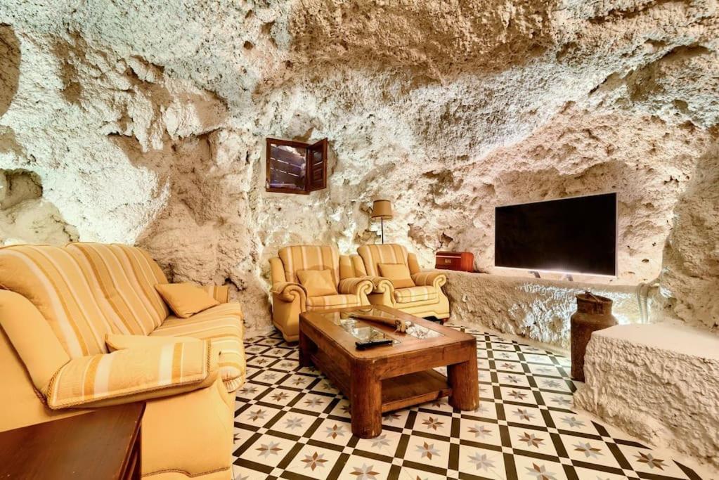 Cueva Con Jacuzzi A 20 Minutos De Valencia Villa Benaguacil Luaran gambar