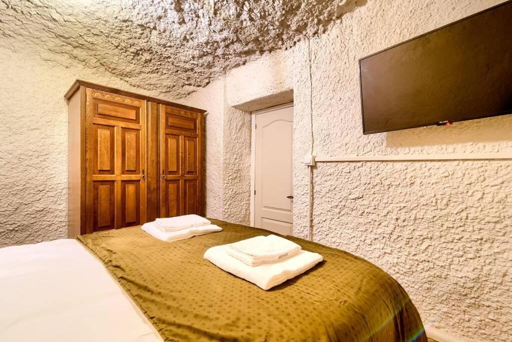 Cueva Con Jacuzzi A 20 Minutos De Valencia Villa Benaguacil Luaran gambar